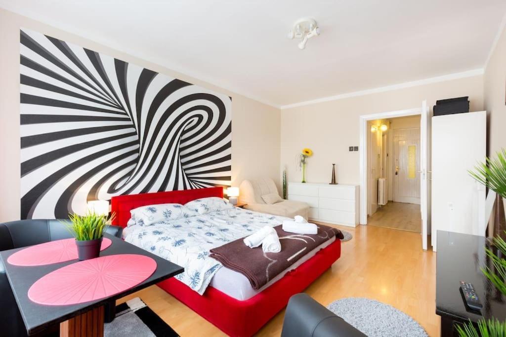 Apartament Aranykez 4-6: Downtown *